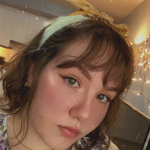 Meet your Posher, Mégane - Picture 1 of 1